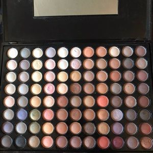 Eyeshadow palette